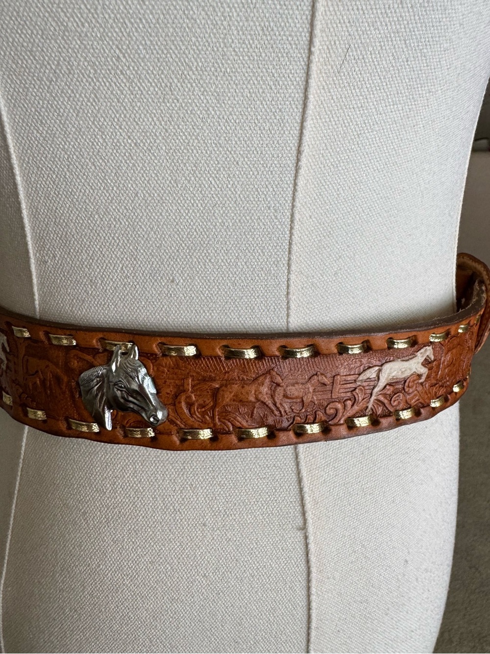 Tooled Leather Western Belt with Horse Motif - 38 (L) - Picture 4 of 8